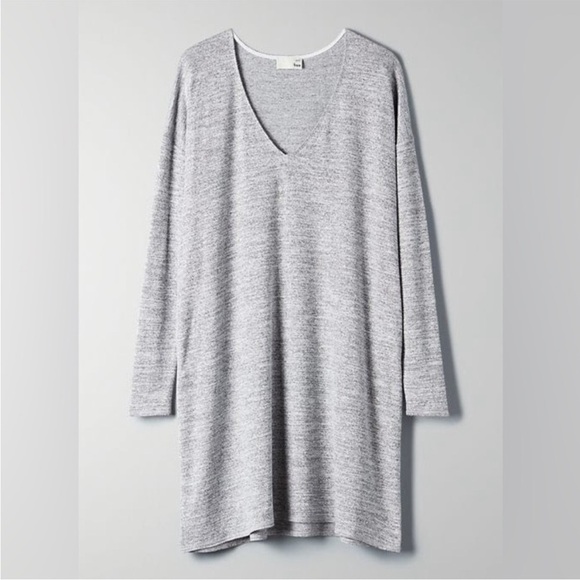 Wilfred Dresses & Skirts - Wilfred Free Gail V Neck Long Sleeve Dress Small Oversized